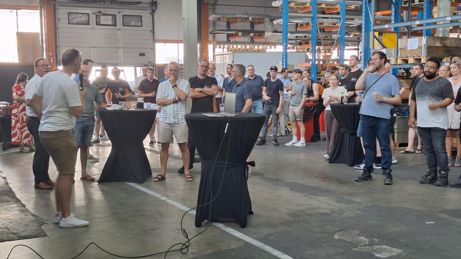Presentatie toekomstplannen tijdens jaarlijkse Kobout BBQ.